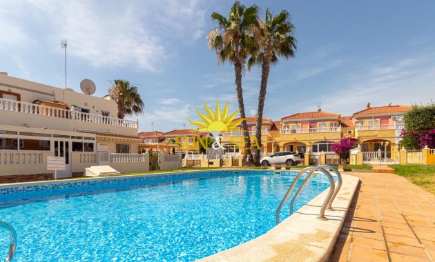 Wiederverkauf - Villa / Doppelhaushälfte - Orihuela Costa - La Regia
