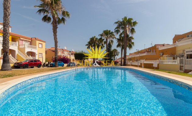 Wiederverkauf - Villa / Doppelhaushälfte - Orihuela Costa - La Regia