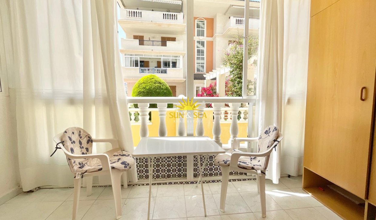 Resale - Studio apartment - Torrevieja - La Mata