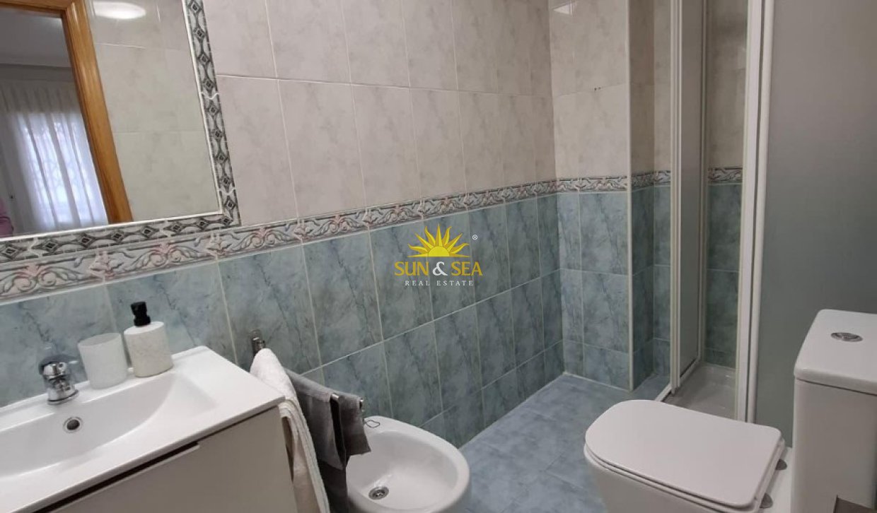 Alquiler a largo plazo - Apartamento - Torrevieja - torrevieja