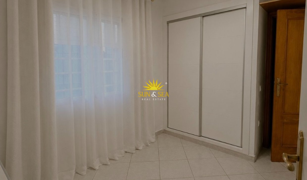 Alquiler a largo plazo - Chalet - Torrevieja - torrevieja