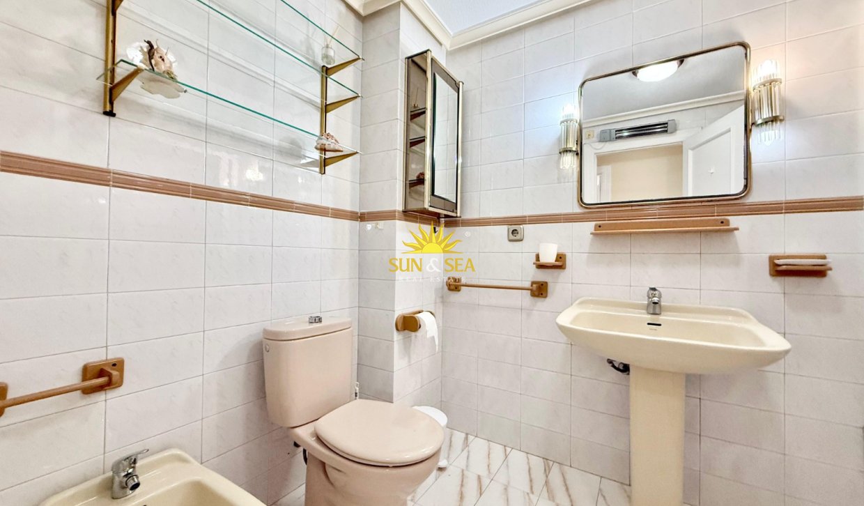 Alquiler a largo plazo - Apartamento - Torrevieja - torrevieja