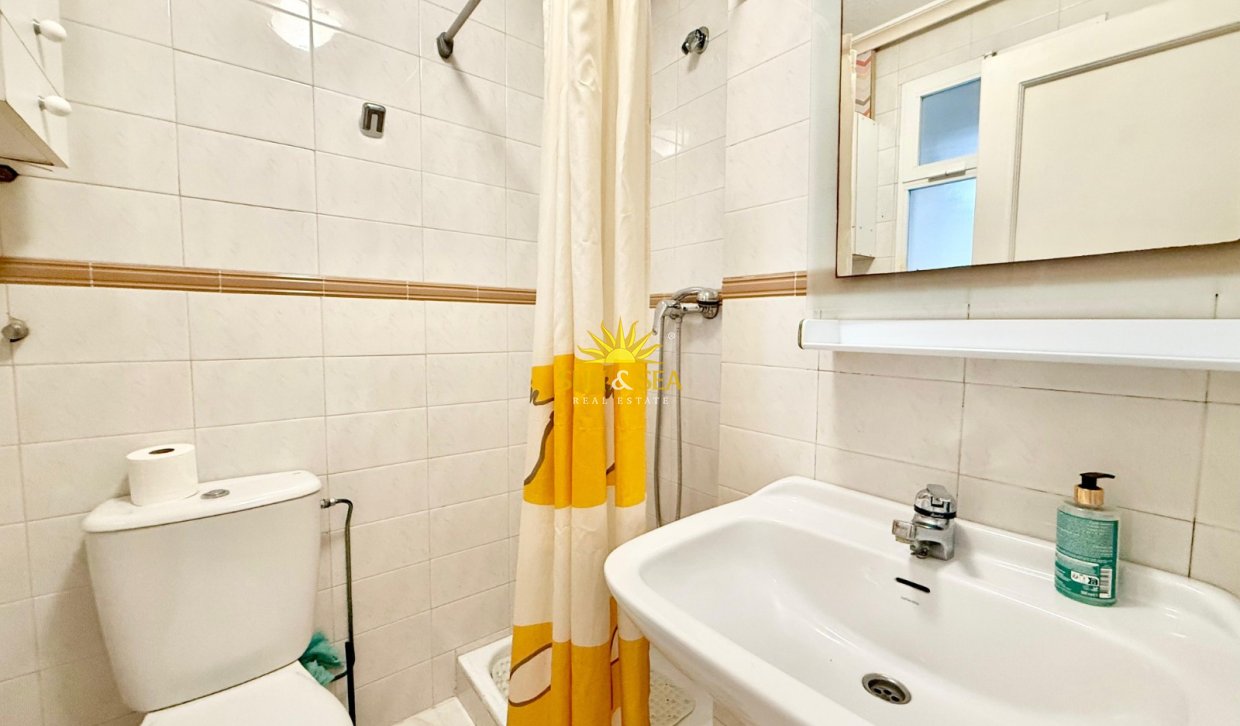 Alquiler a largo plazo - Apartamento - Torrevieja - torrevieja