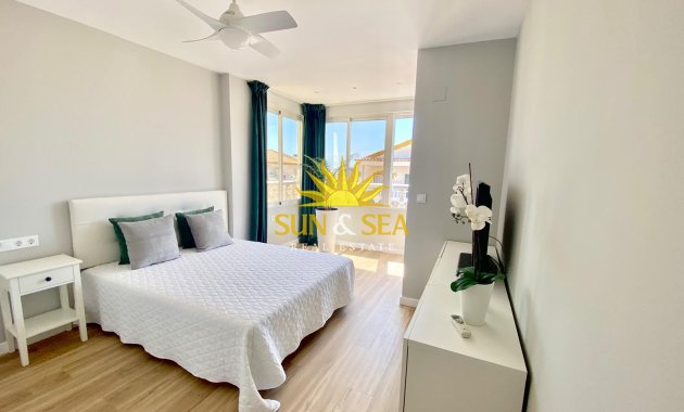 Reventa - Chalet adosado - Orihuela Costa - Los Altos