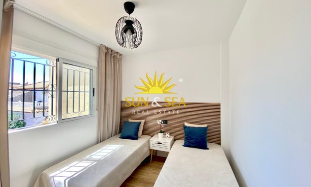 Reventa - Chalet adosado - Orihuela Costa - Los Altos
