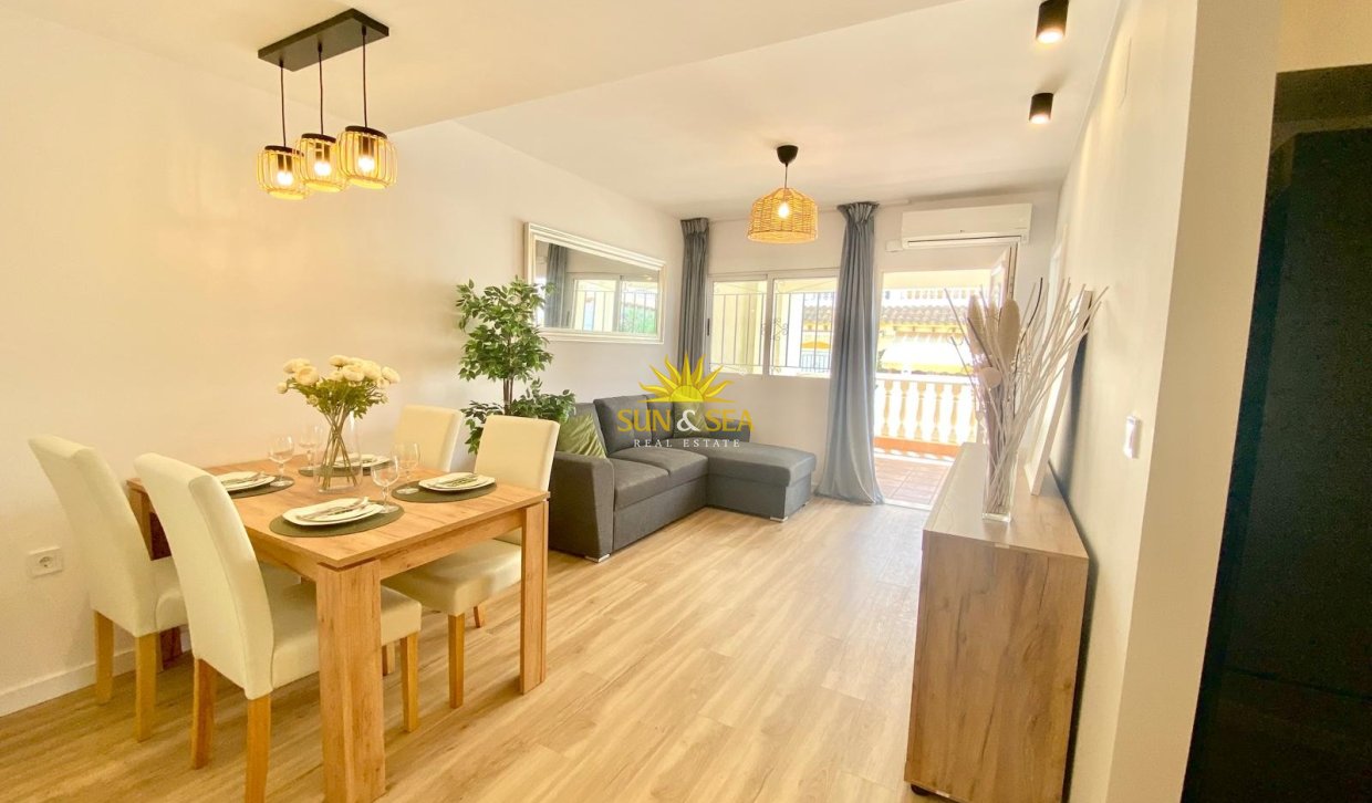 Reventa - Chalet adosado - Orihuela Costa - Los Altos