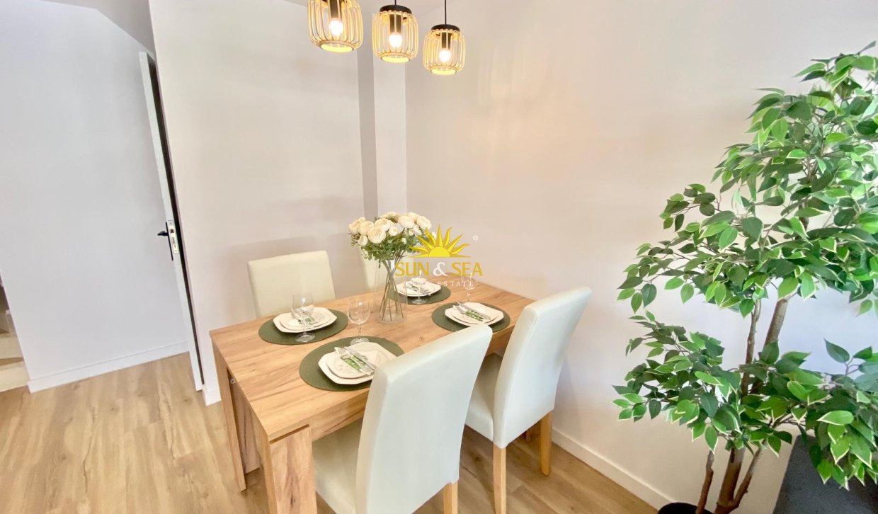 Reventa - Chalet adosado - Orihuela Costa - Los Altos