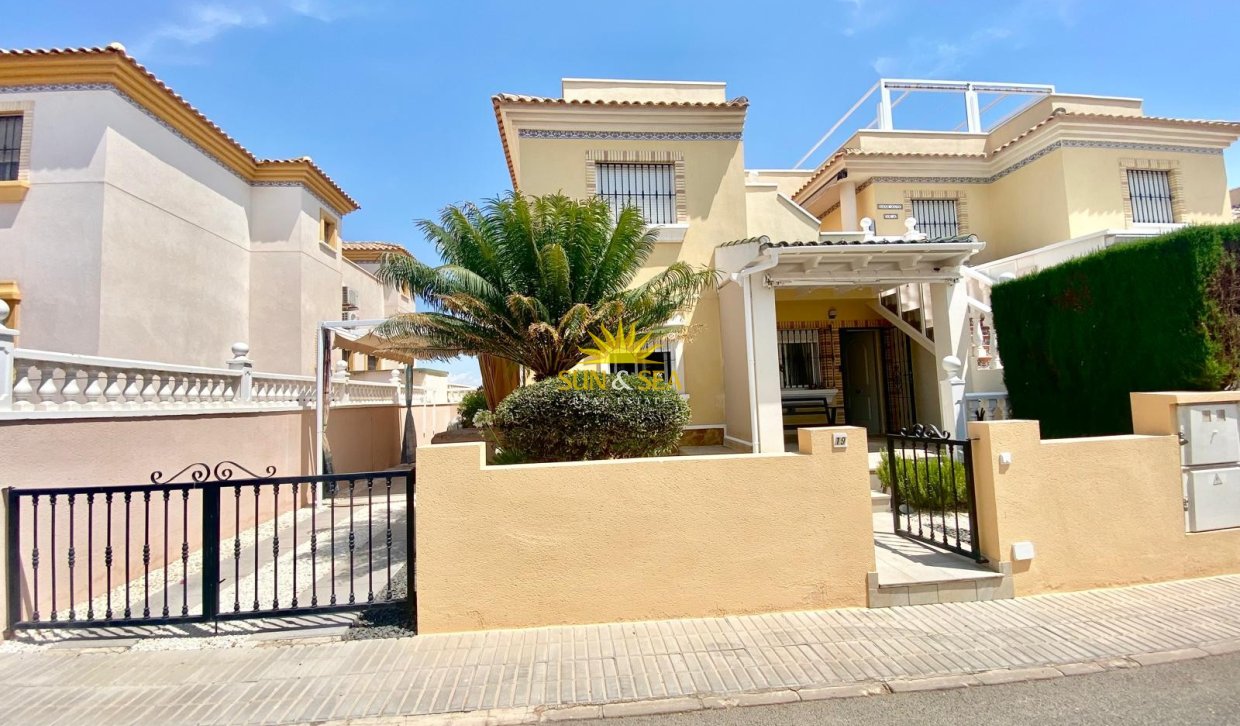 Reventa - Chalet adosado - Orihuela Costa - Villamartín