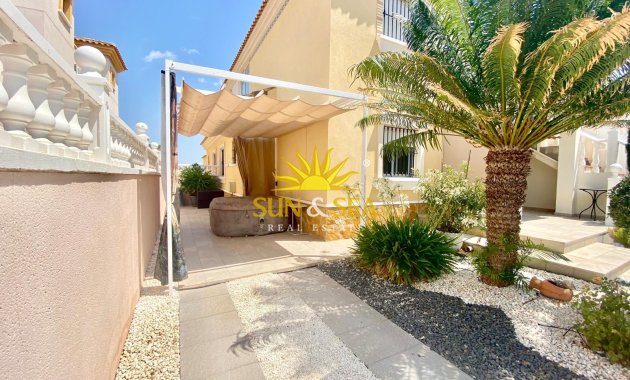 Reventa - Chalet adosado - Orihuela Costa - Villamartín