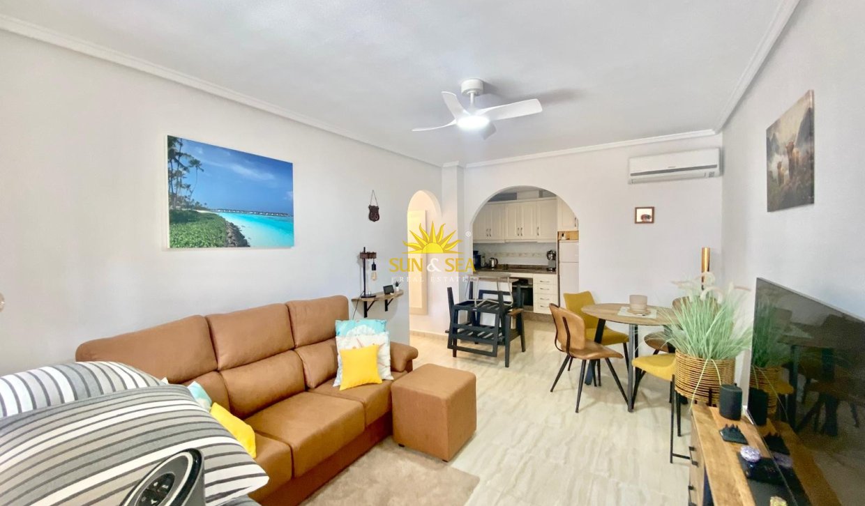 Reventa - Chalet adosado - Orihuela Costa - Villamartín