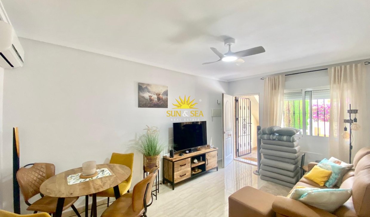 Reventa - Chalet adosado - Orihuela Costa - Villamartín