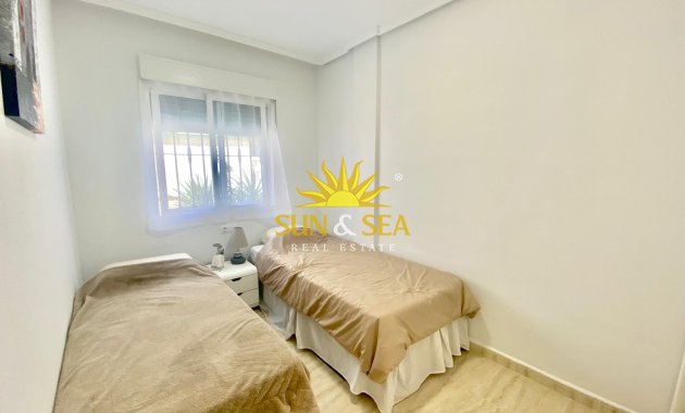 Reventa - Chalet adosado - Orihuela Costa - Villamartín