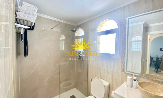 Reventa - Chalet adosado - Orihuela Costa - Villamartín