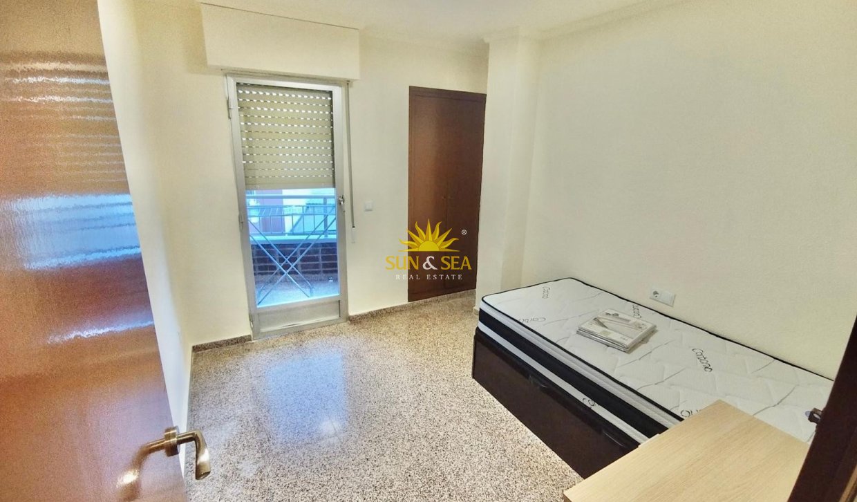 Alquiler a largo plazo - Apartamento - Almoradí