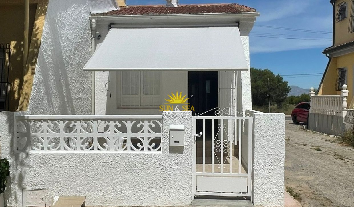 Alquiler a largo plazo - Chalet - San Fulgencio