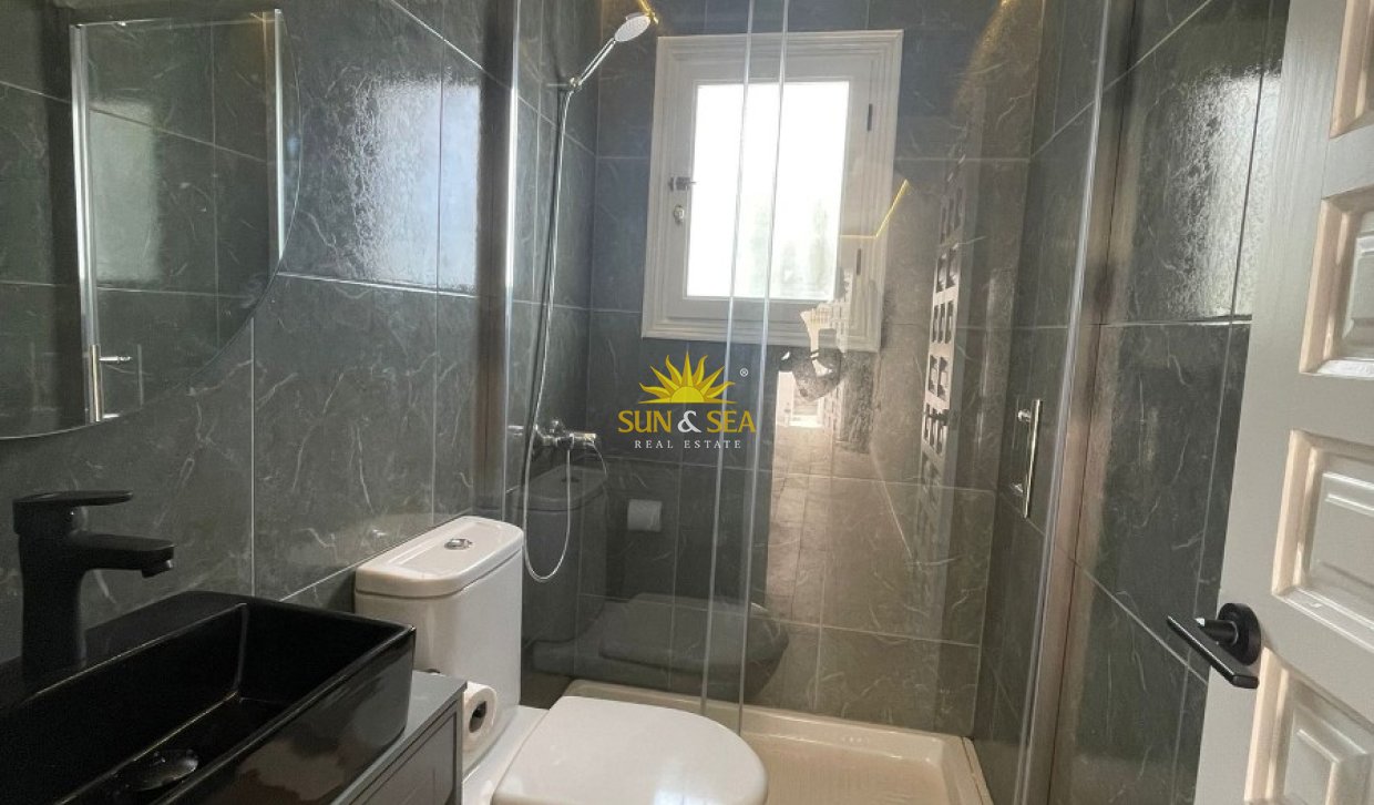 Alquiler a largo plazo - Chalet - San Fulgencio
