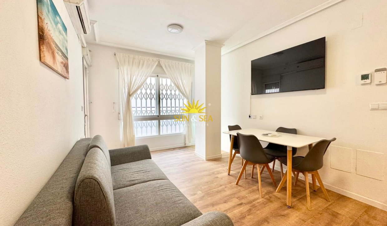 Alquiler a largo plazo - Apartamento - Torrevieja - torrevieja