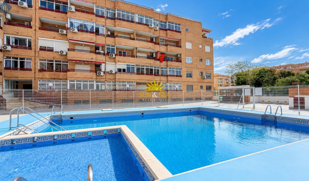 Revente - Appartement - Torrevieja - Centro
