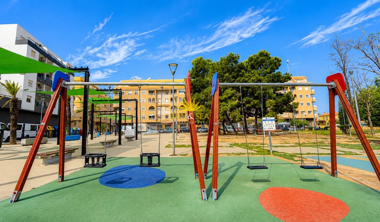 Revente - Appartement - Torrevieja - Centro