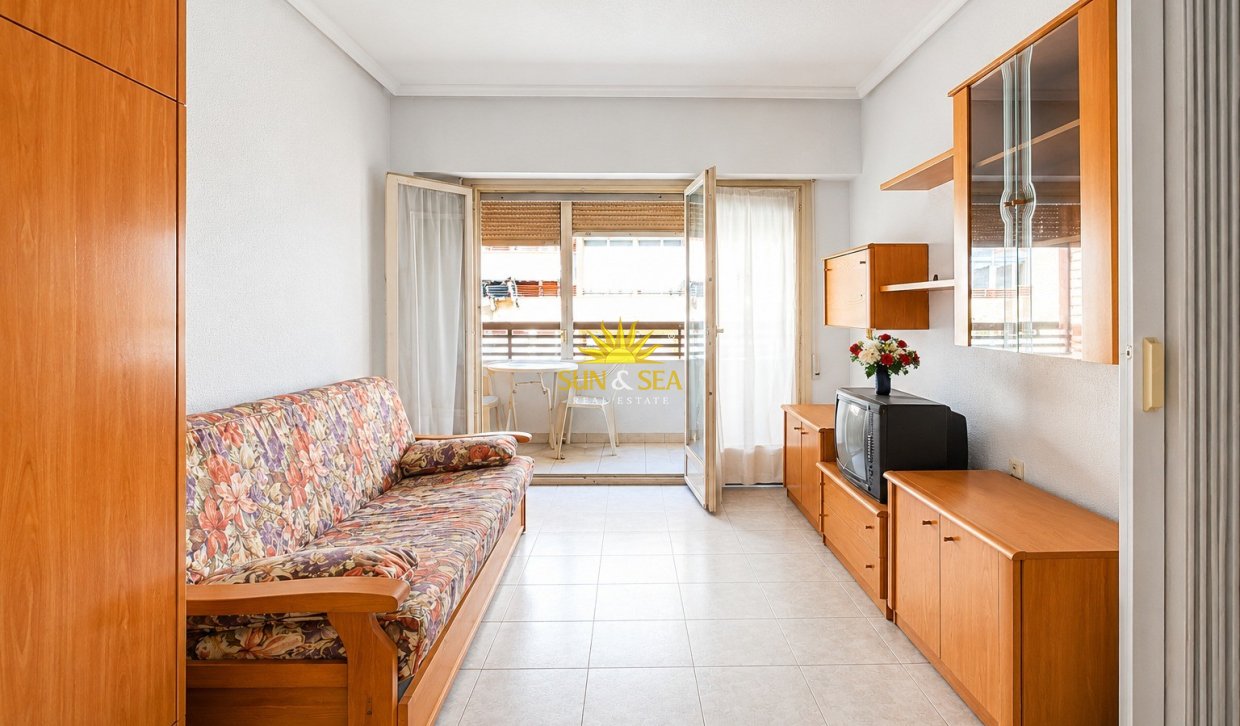Revente - Appartement - Torrevieja - Centro