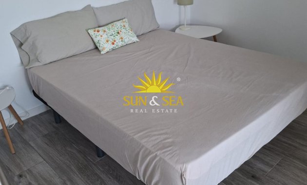 Alquiler a largo plazo - Apartamento - Alicante - Playa San Juan