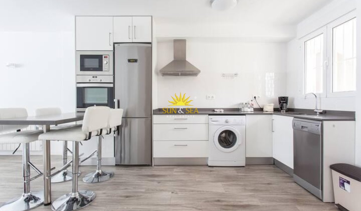 Alquiler a largo plazo - Apartamento - Alicante - Playa San Juan