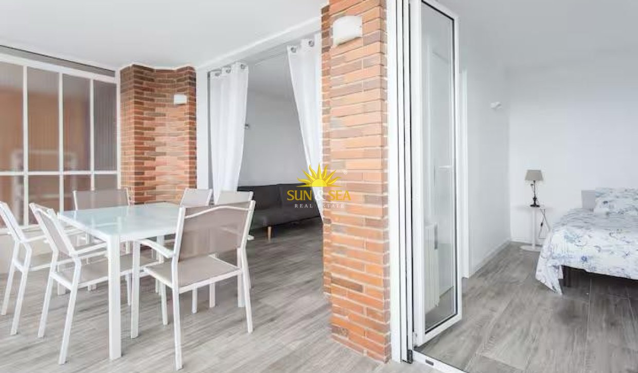 Alquiler a largo plazo - Apartamento - Alicante - Playa San Juan
