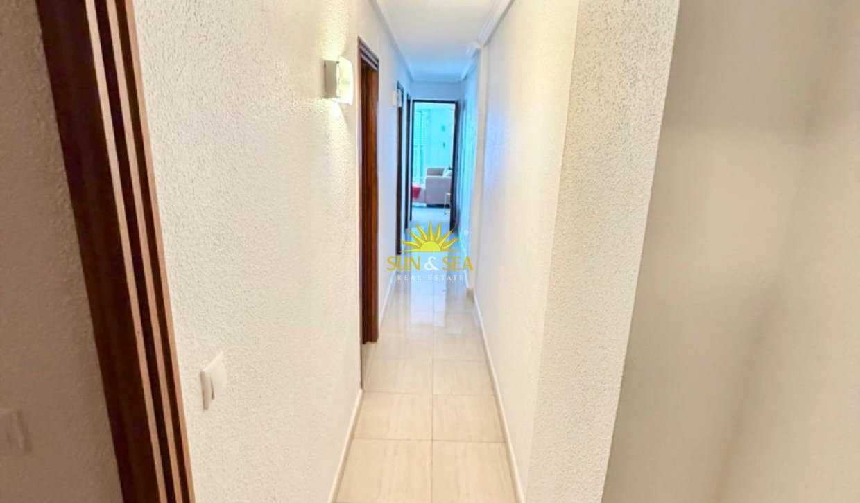 Location à long terme - Appartement - Torrevieja - Playa de los Naufragos