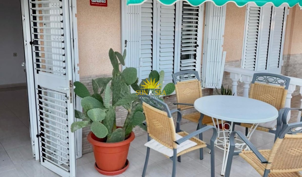 Location à long terme - Appartement - Torrevieja - Playa de los Naufragos