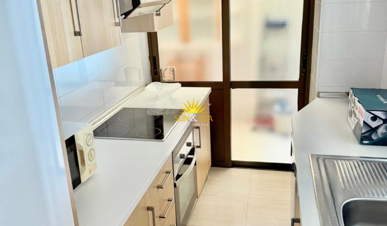 Location à long terme - Appartement - Torrevieja - Playa de los Naufragos