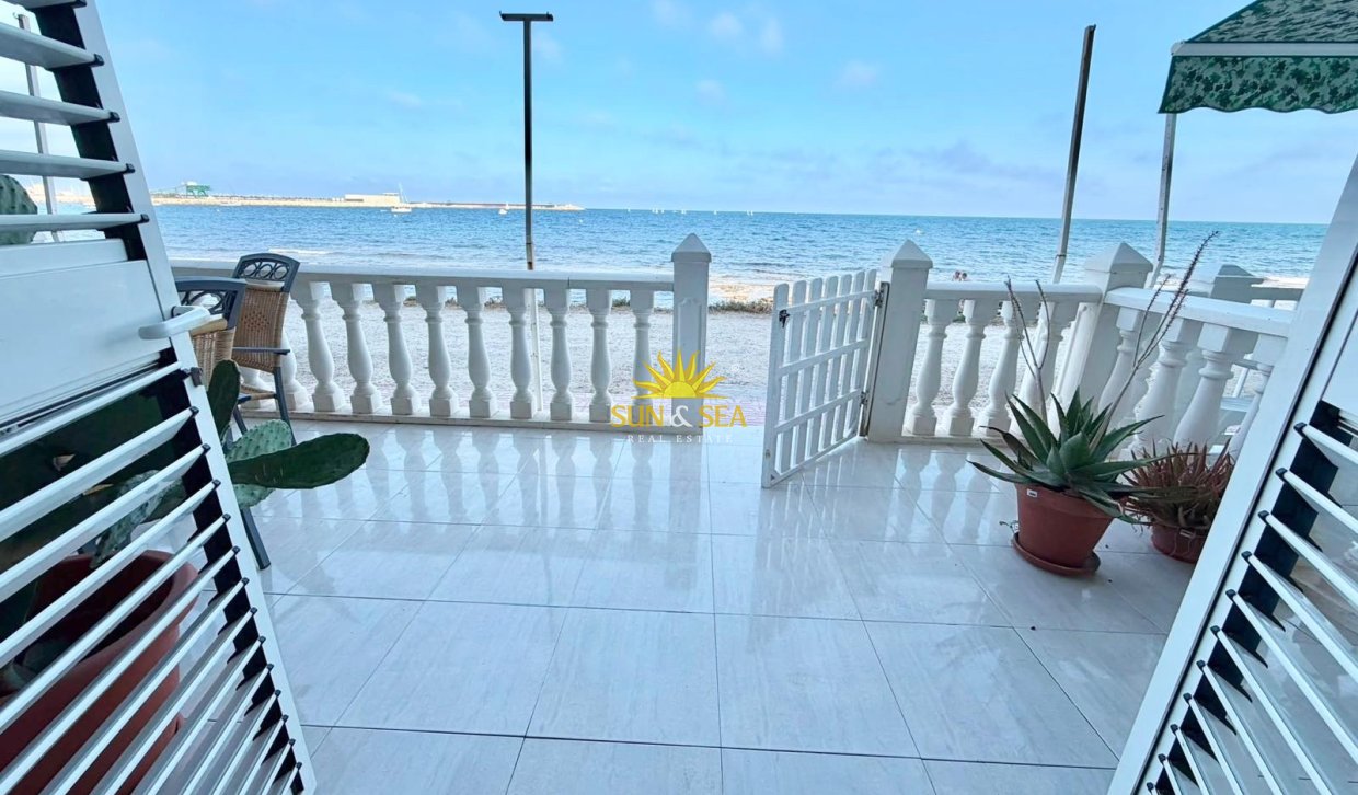 Location à long terme - Appartement - Torrevieja - Playa de los Naufragos
