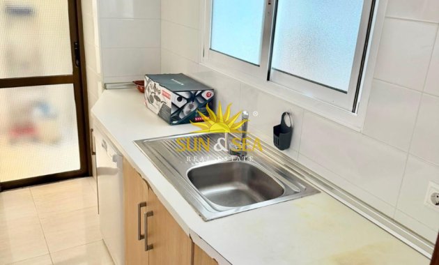 Location à long terme - Appartement - Torrevieja - Playa de los Naufragos
