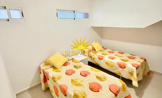 Location à long terme - Appartement - Torrevieja - Playa de los Naufragos