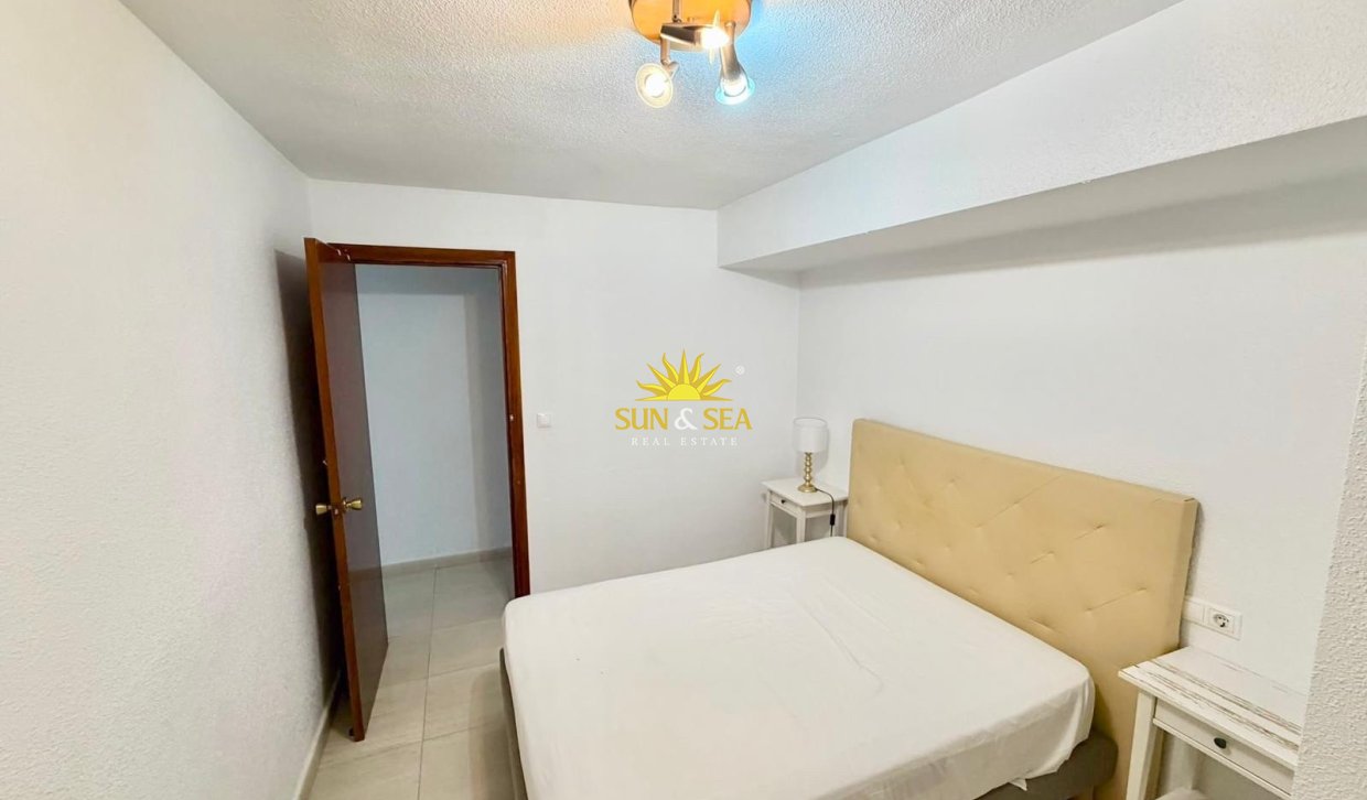 Location à long terme - Appartement - Torrevieja - Playa de los Naufragos