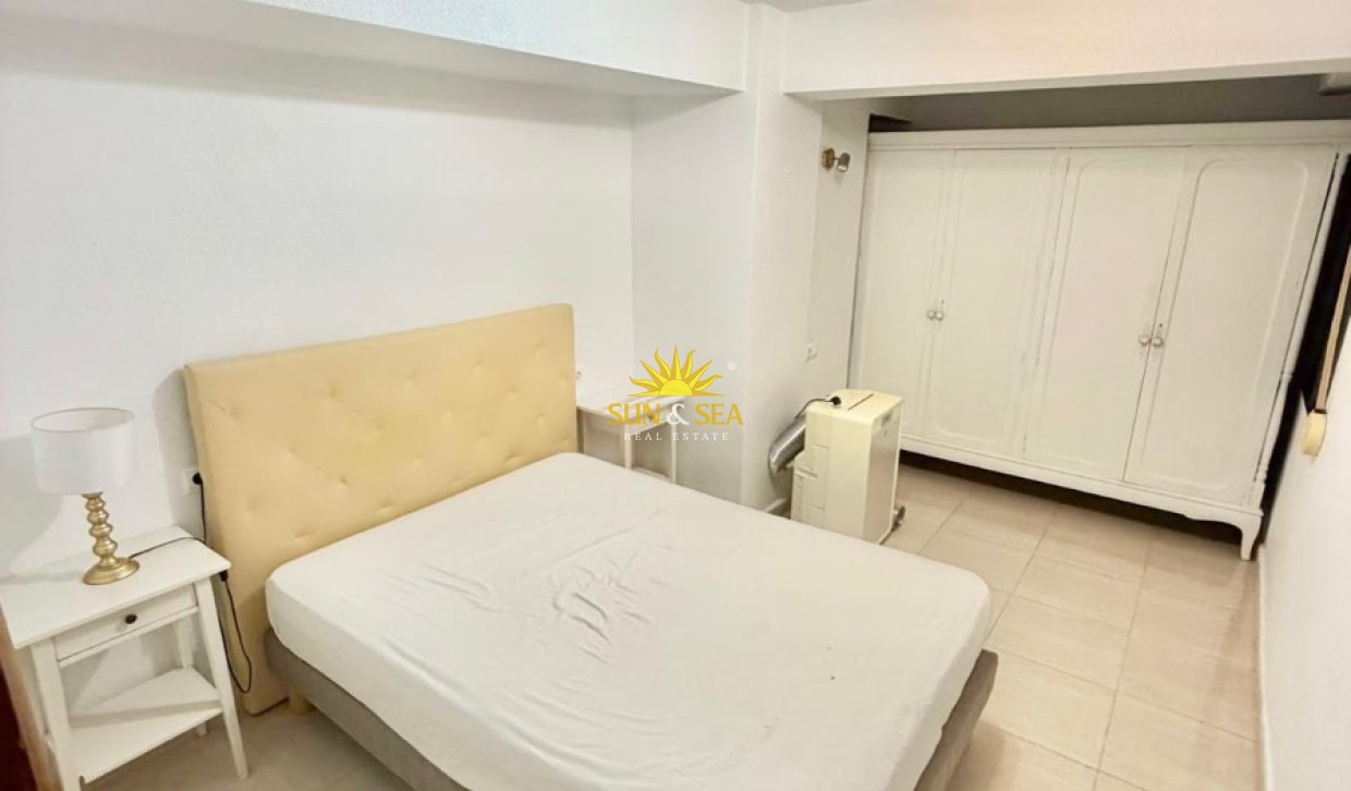 Location à long terme - Appartement - Torrevieja - Playa de los Naufragos