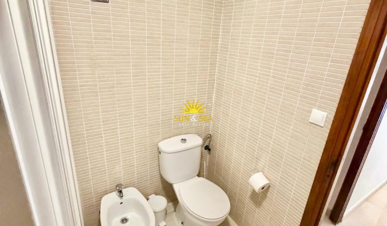 Location à long terme - Appartement - Torrevieja - Playa de los Naufragos