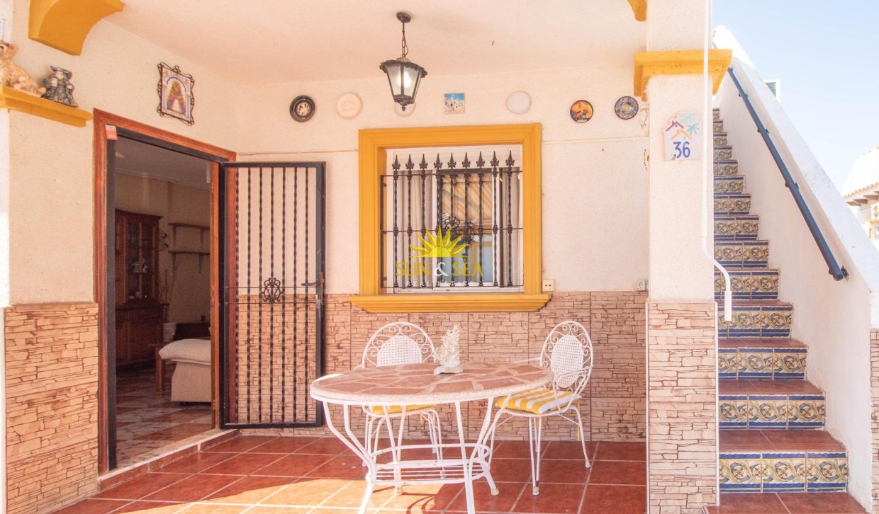 Revente - Villa / Semi détaché - Orihuela Costa - La Zenia