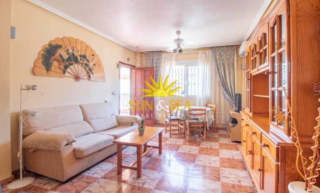 Revente - Villa / Semi détaché - Orihuela Costa - La Zenia