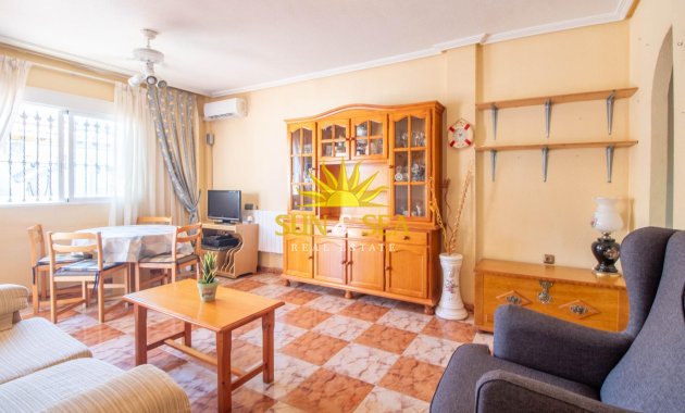Revente - Villa / Semi détaché - Orihuela Costa - La Zenia
