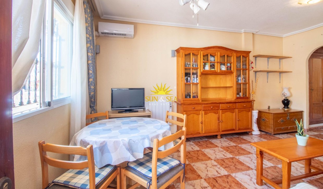 Revente - Villa / Semi détaché - Orihuela Costa - La Zenia