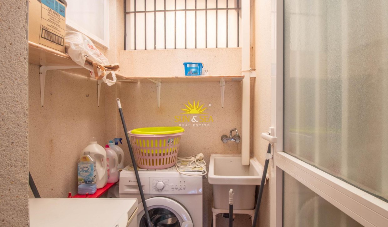Revente - Villa / Semi détaché - Orihuela Costa - La Zenia