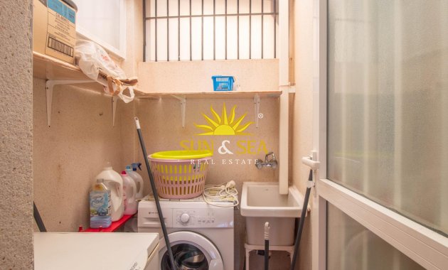 Revente - Villa / Semi détaché - Orihuela Costa - La Zenia