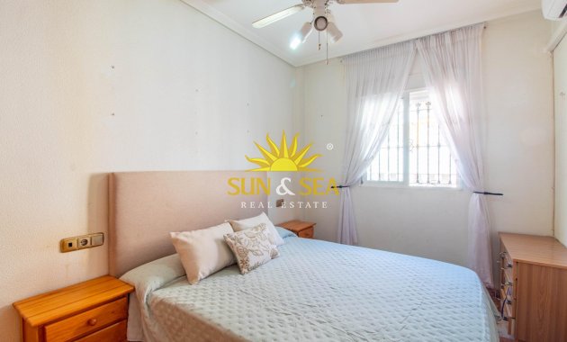 Revente - Villa / Semi détaché - Orihuela Costa - La Zenia