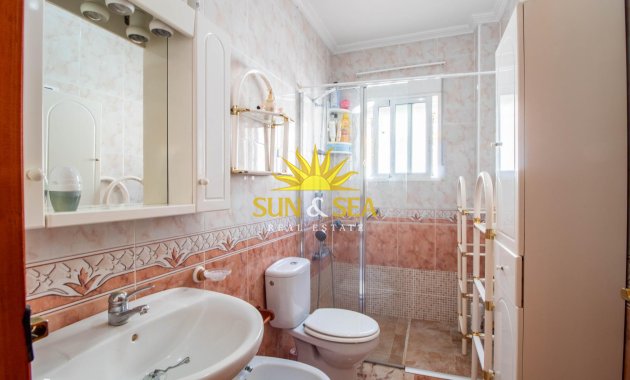 Revente - Villa / Semi détaché - Orihuela Costa - La Zenia