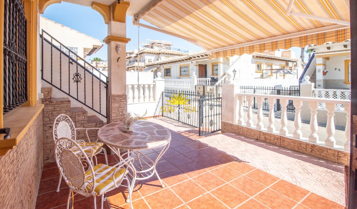 Revente - Villa / Semi détaché - Orihuela Costa - La Zenia