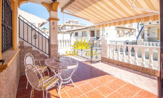 Revente - Villa / Semi détaché - Orihuela Costa - La Zenia