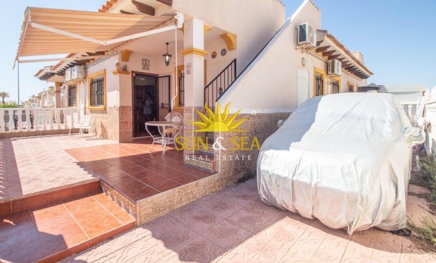Revente - Villa / Semi détaché - Orihuela Costa - La Zenia