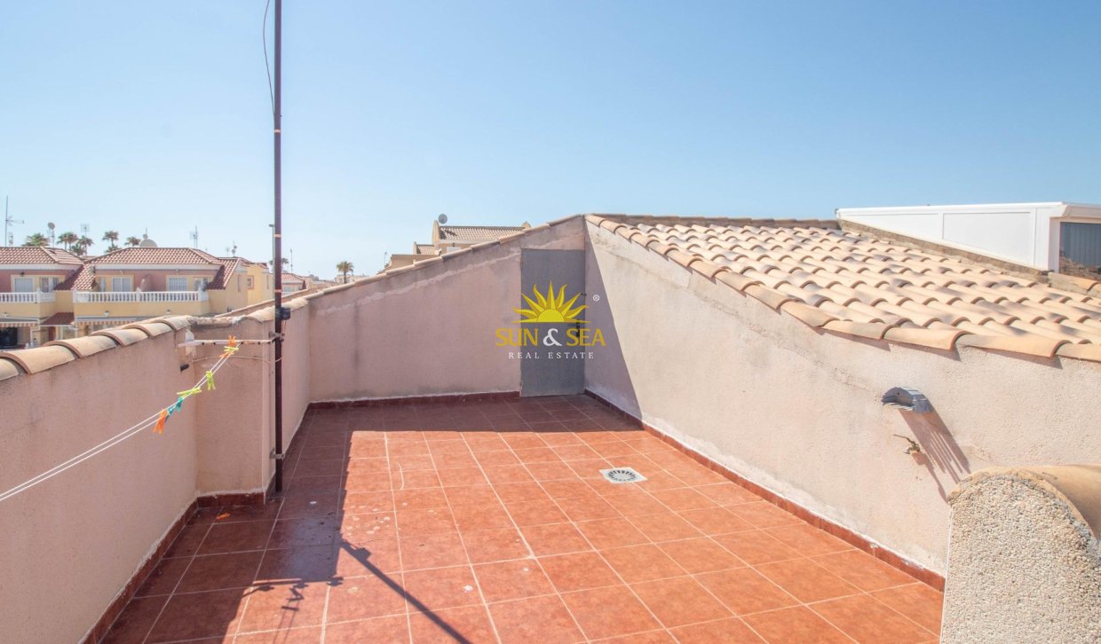Revente - Villa / Semi détaché - Orihuela Costa - La Zenia
