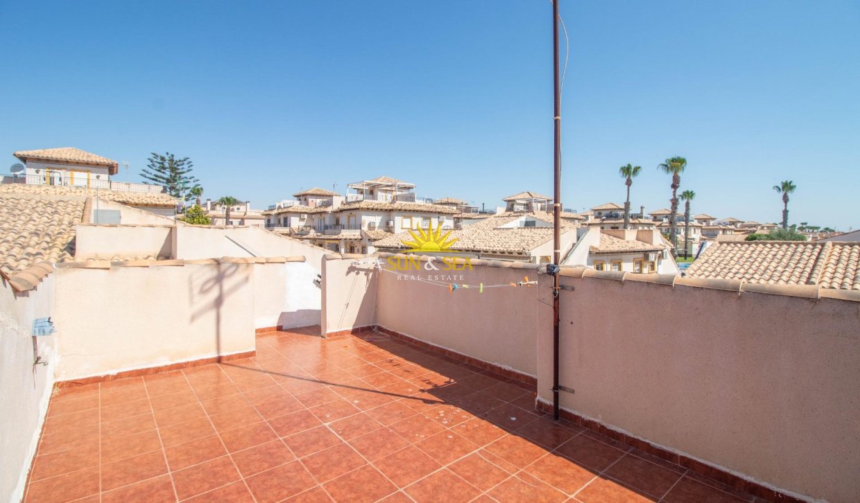 Revente - Villa / Semi détaché - Orihuela Costa - La Zenia