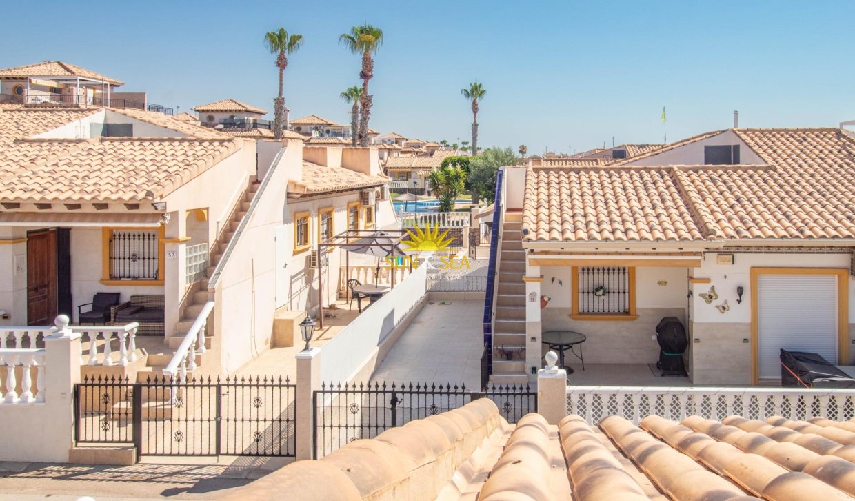 Revente - Villa / Semi détaché - Orihuela Costa - La Zenia